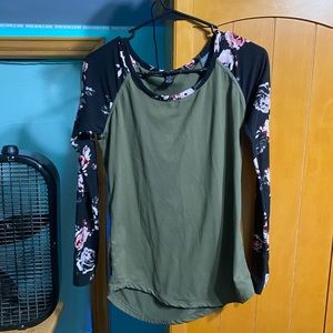 Rue21 long sleeve floral shirt